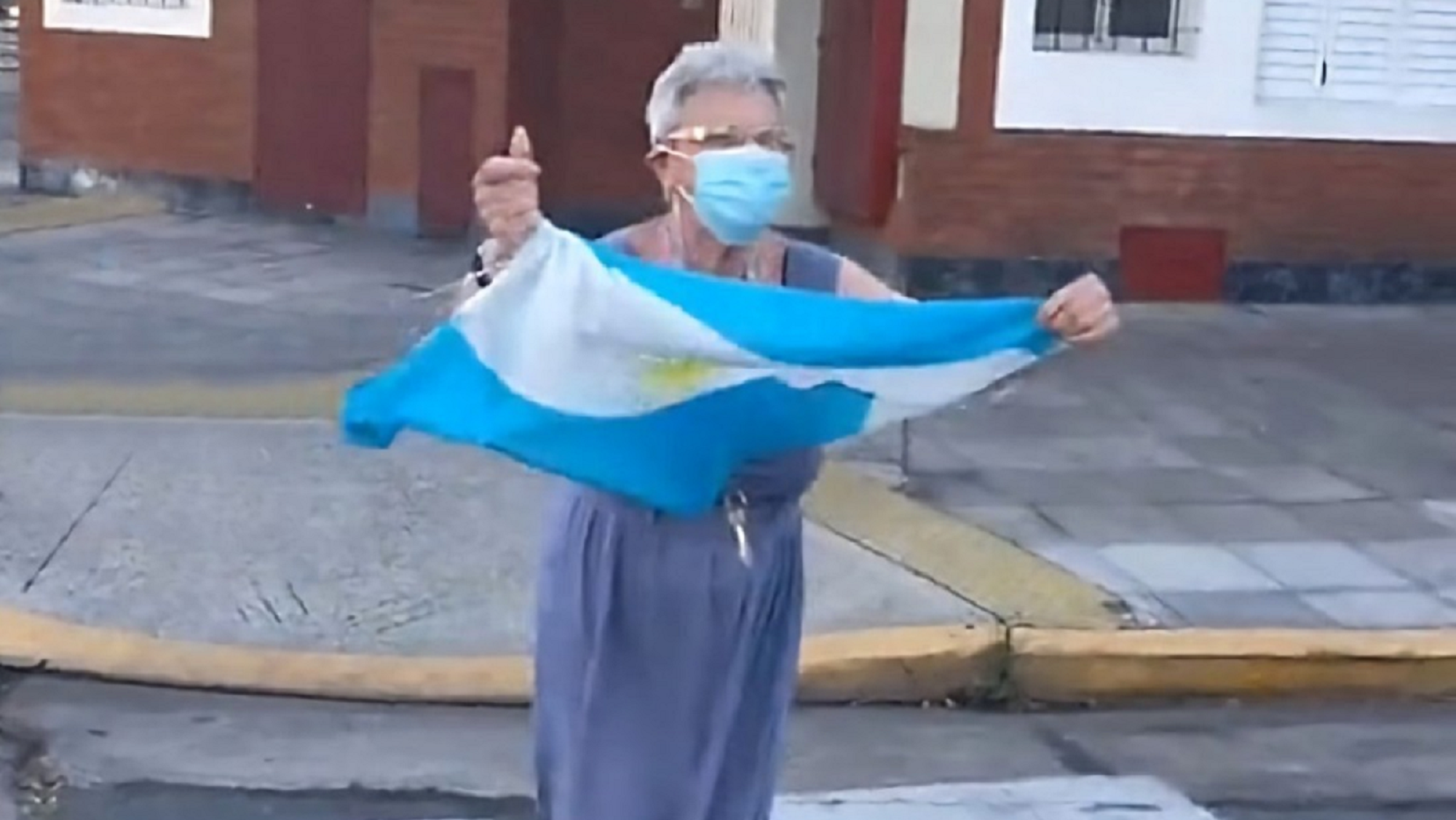 La historia la vecina que conquistar el cariño de toda la Argentina como la Abuela La la la la. 