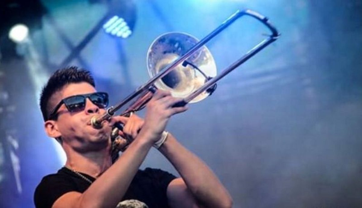 Federico Zapata tocaba el trombón en 'Los Caligaris'.