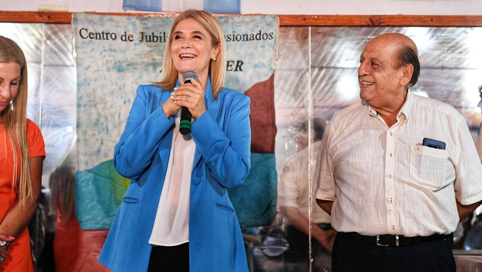 Verónica Magario y Juan José Mussi, durante el acto que compartieron en Berazategui.