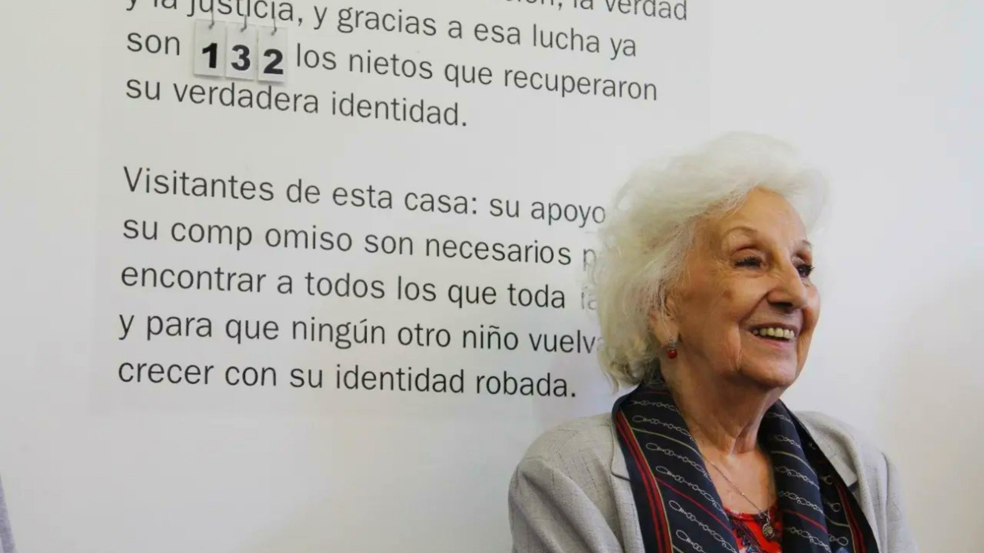 La felicidad de Estela de Carlotto ante una nueva restitución (Abuelas).