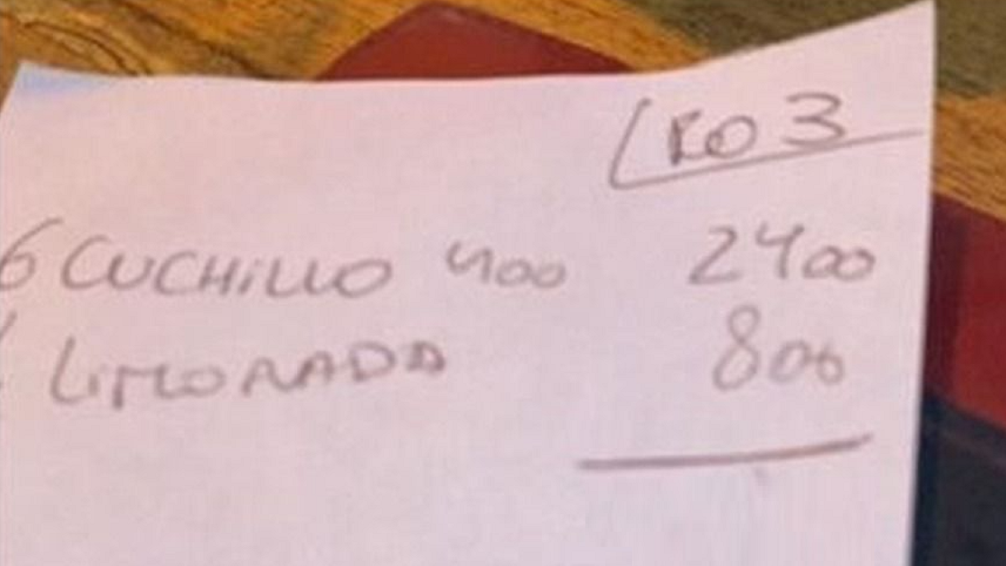 Visitó Cafayate, compró medio docena de empanadas y quedó horrorizado con lo que le cobraron.