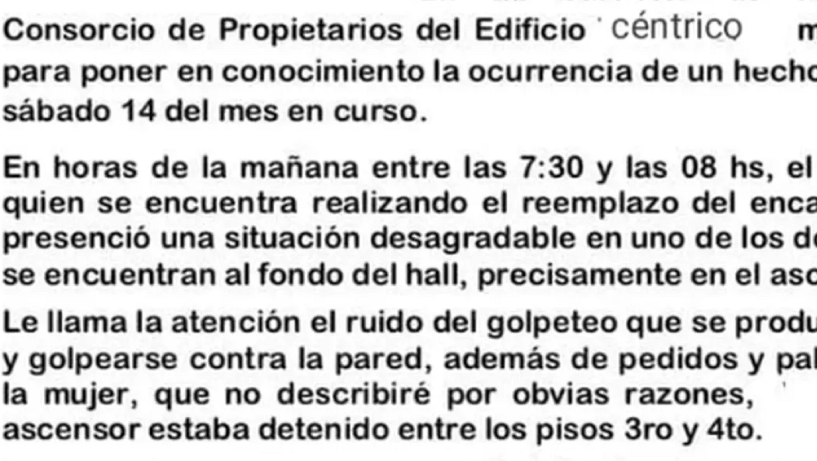 Una pareja fue escrachada por tener un encuentro intimo en el ascensor.