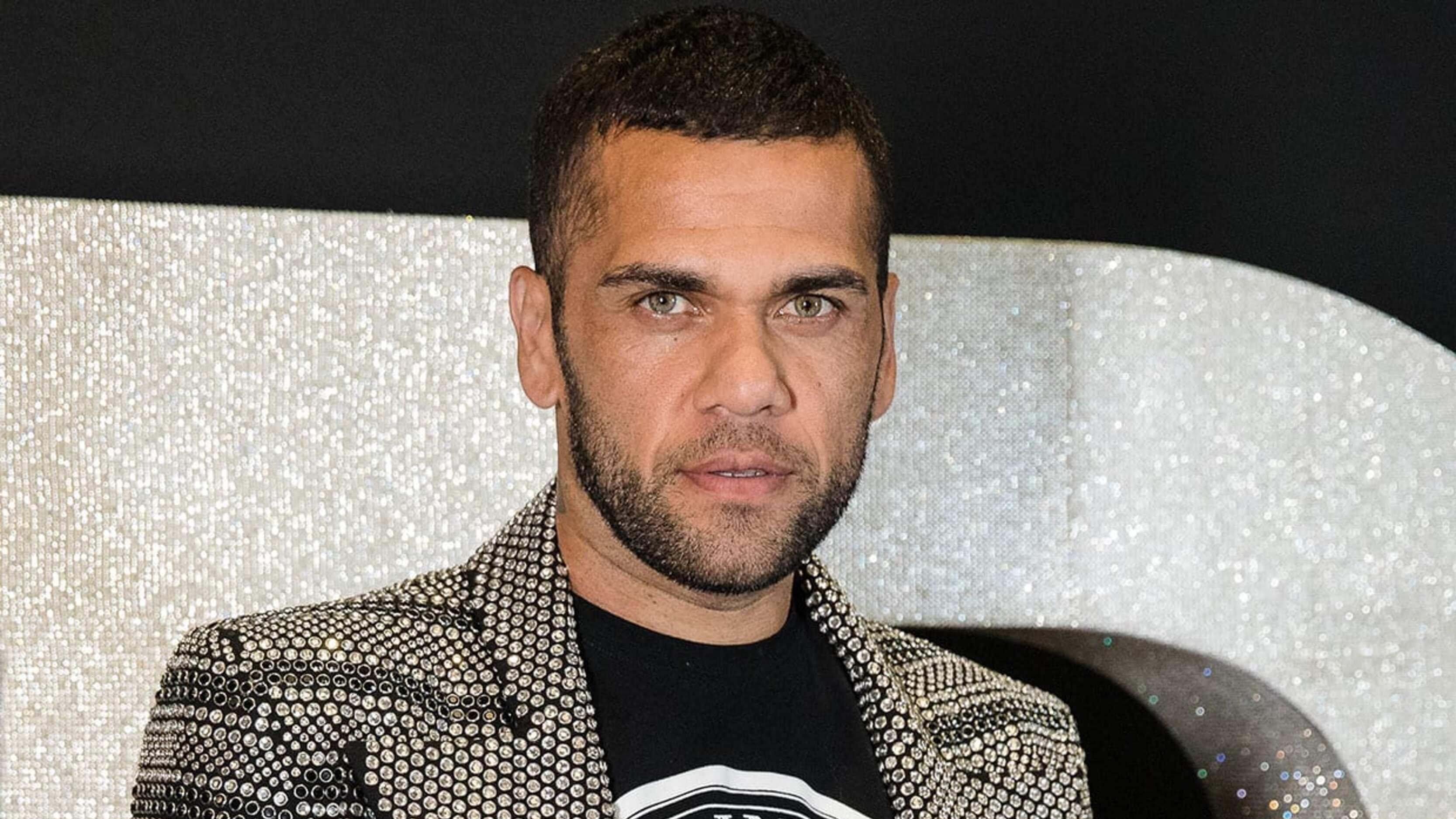 Dani Alves fue detenido por presunta agresión sexual a una joven en una discoteca en Barcelona.