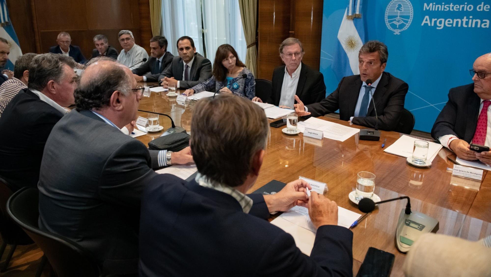 El Gobierno anunció medidas de alivio para productores afectados por la sequía.