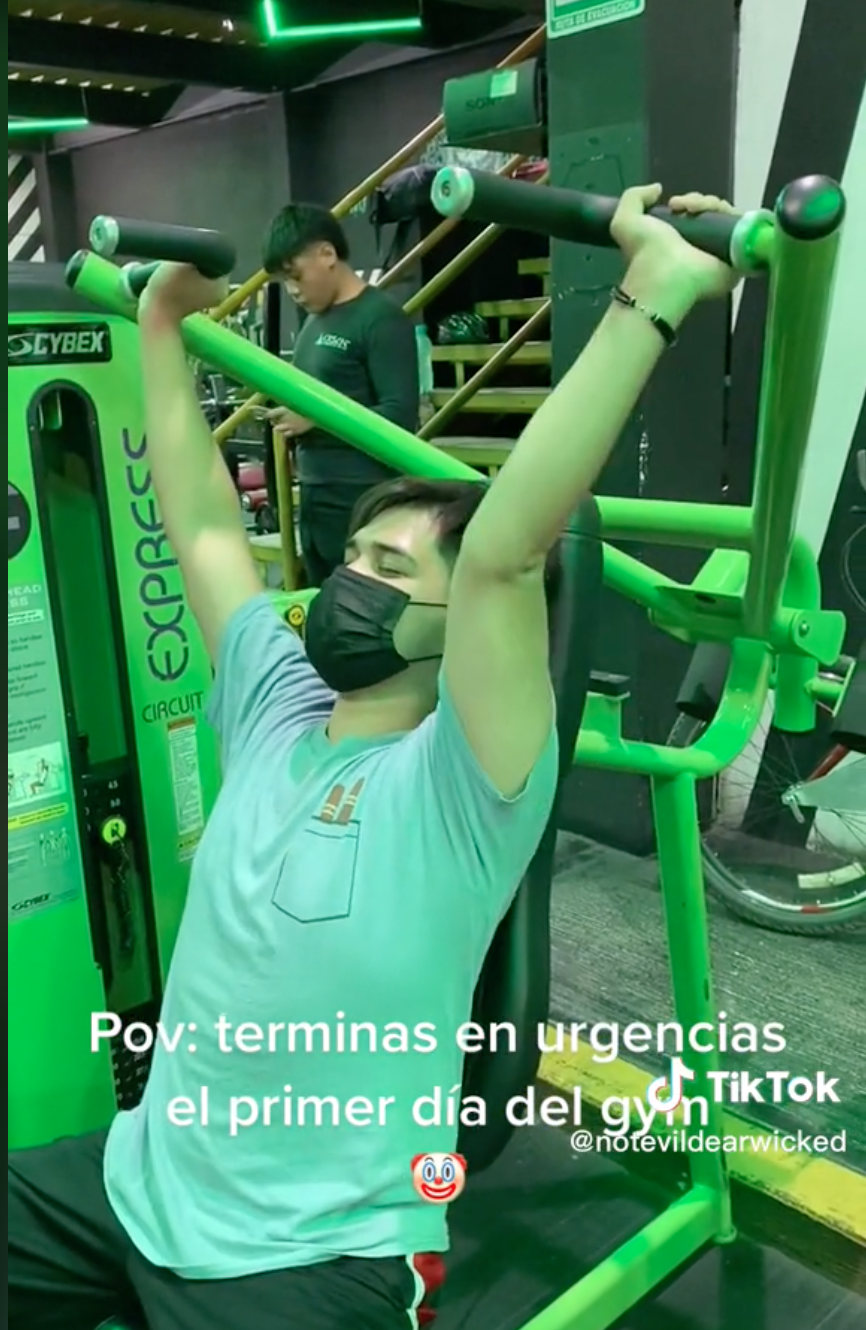 Alan terminó sufriendo un problema en uno de sus brazos.