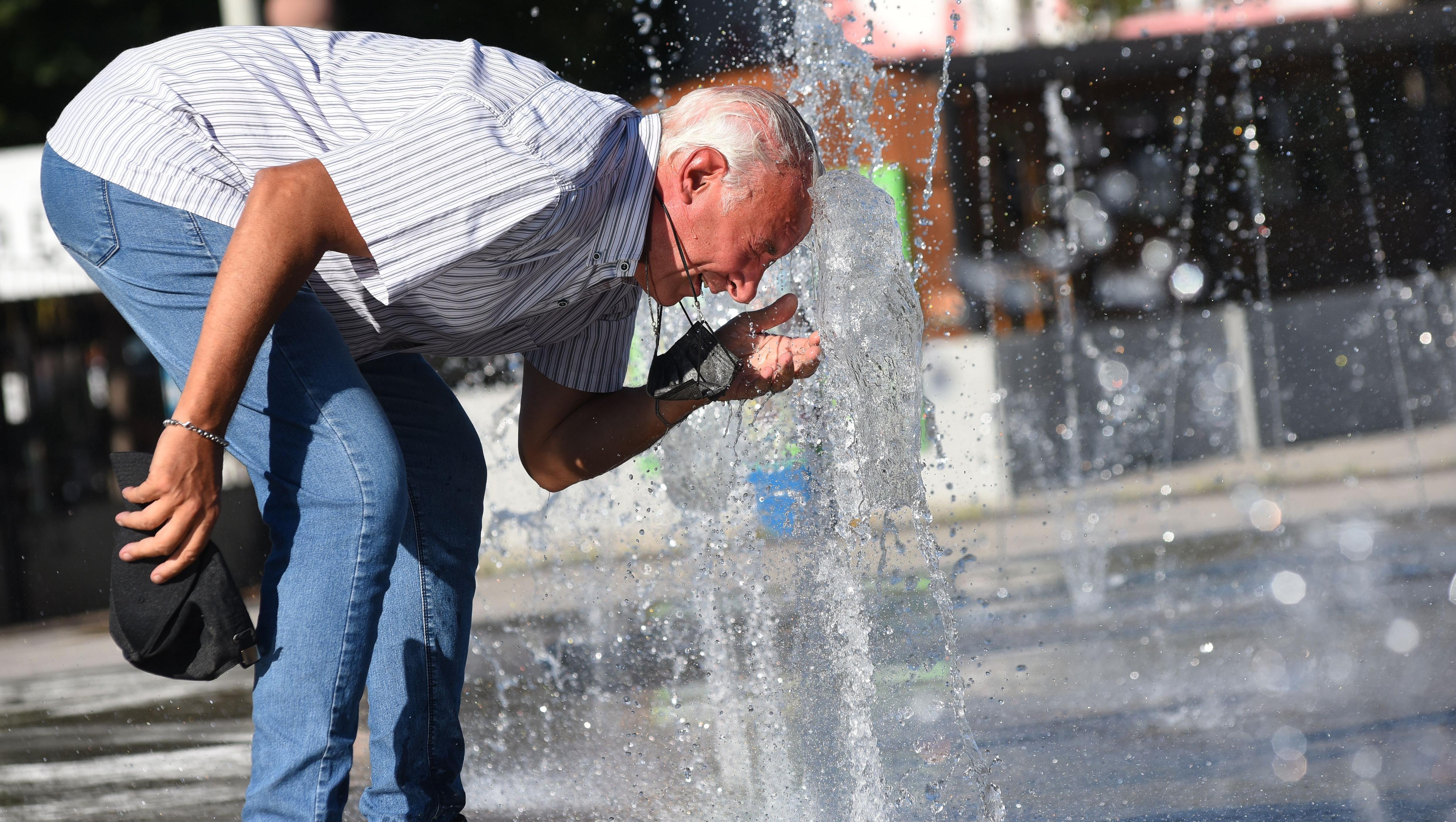 Mucho calor en la ciudad de Buenos Aires y sus alrededores (Carlos Ventura / Crónica / Archivo).