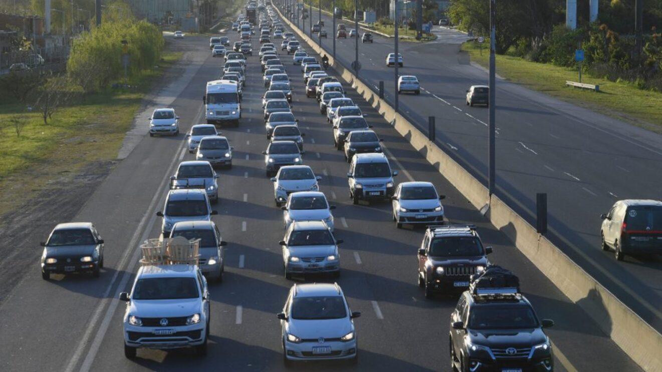 Tránsito congestionado en los accesos a la Ciudad de Buenos Aires (Imagen ilustrativa).