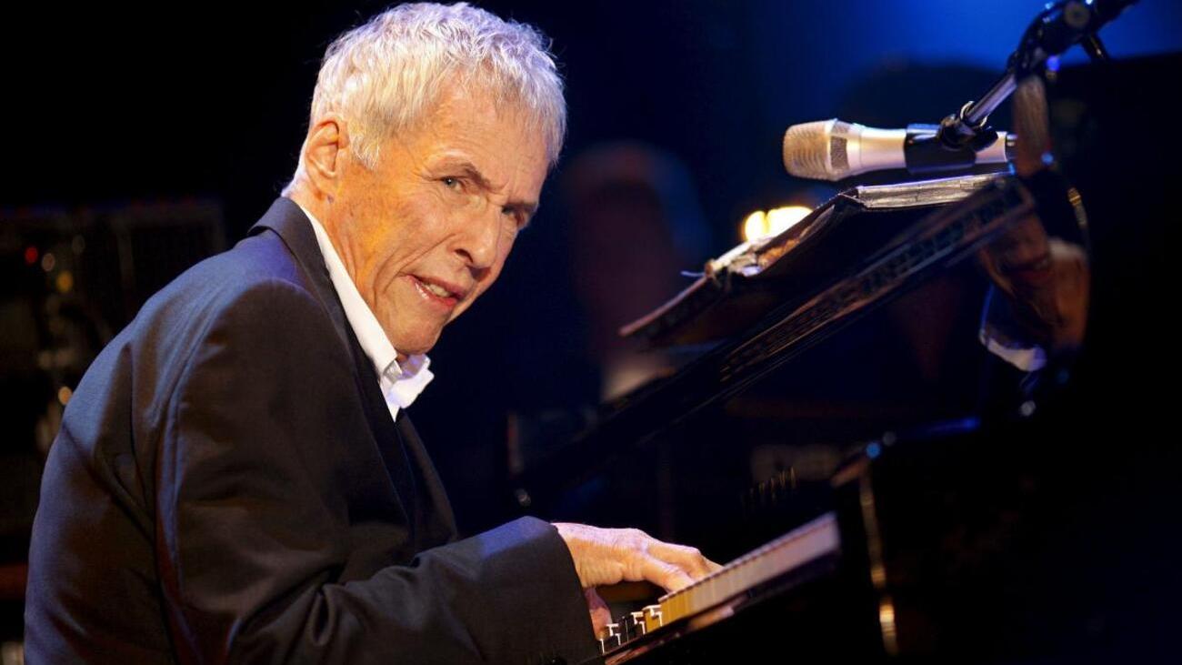 Burt Bacharach es dueño de gran cantidad de éxitos en la música (Archivo).