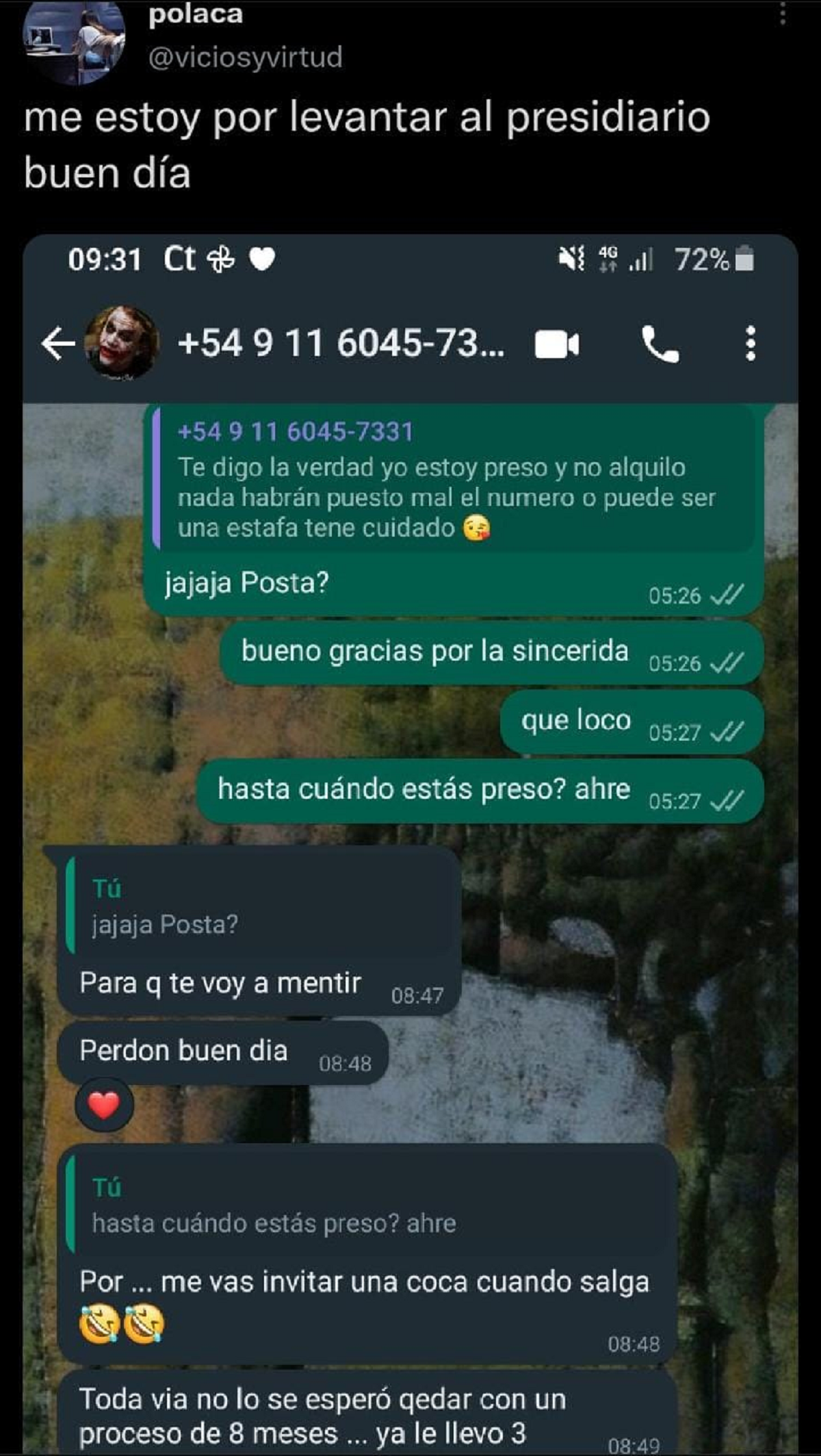 La mujer continuó hablando con el hombre.