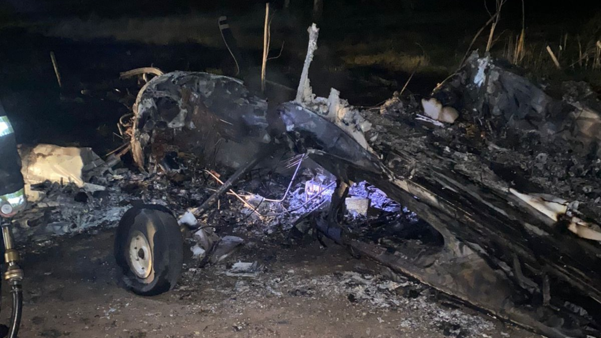 Una avioneta que tenía que aterrizar en Ezeiza, se descompuse en el aire y se estrelló.