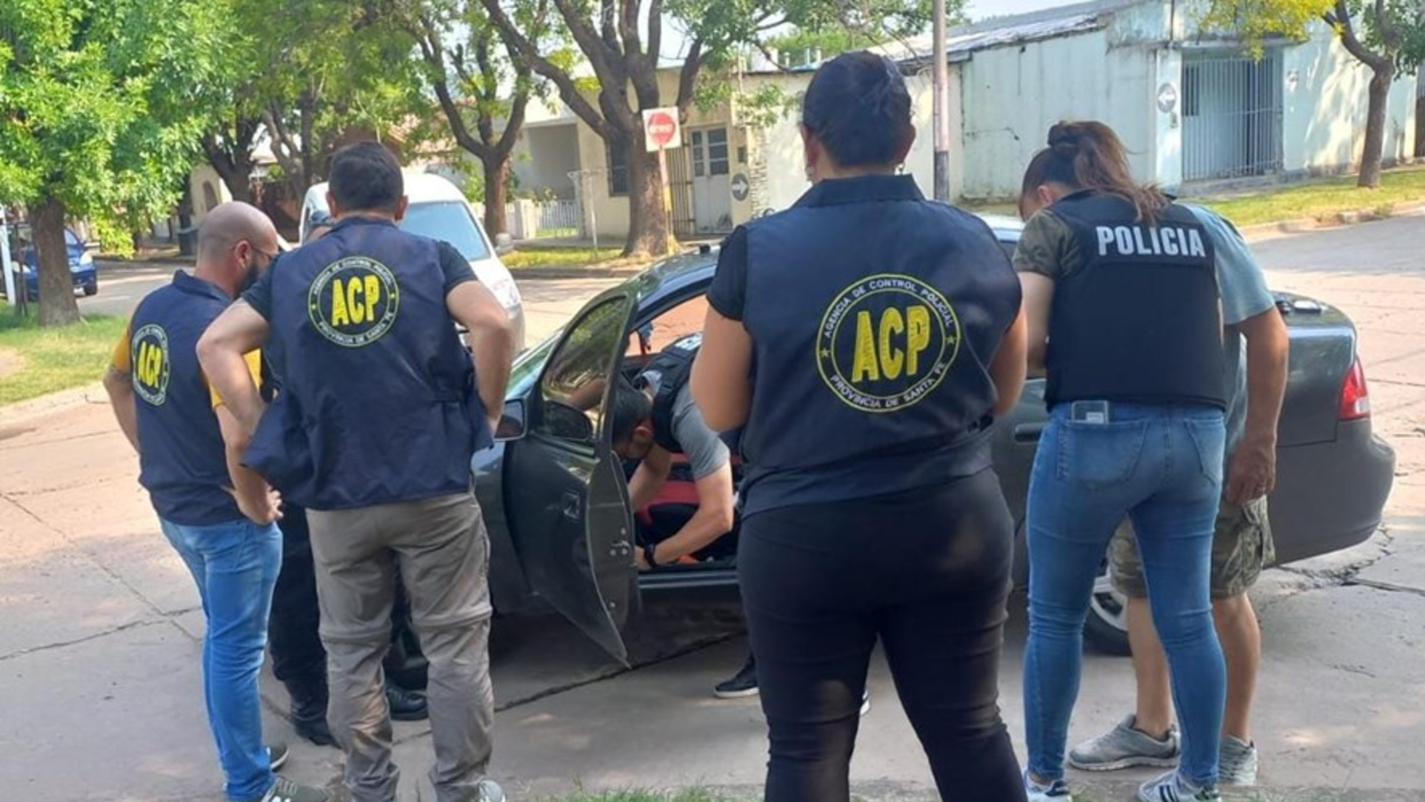 Allanaron el domicilio de un jefe policial en Rosario. 