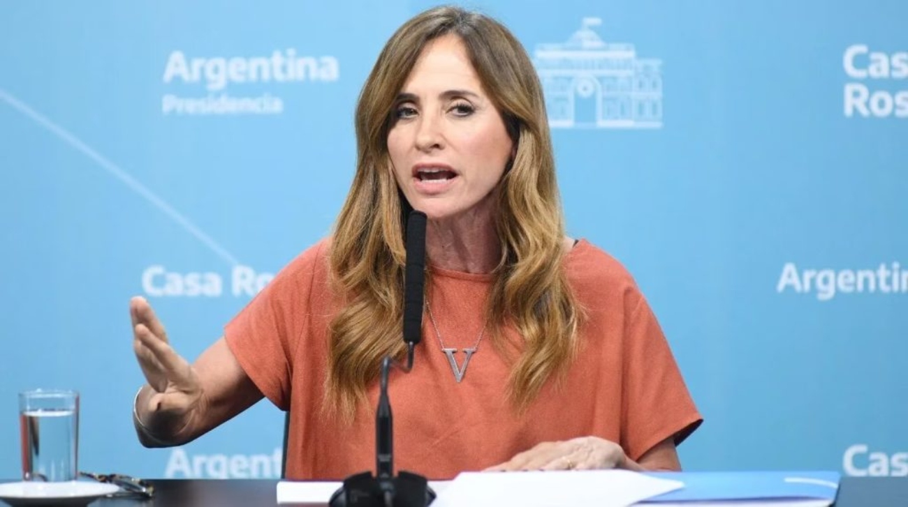 La funcionaria presentó los detalles del programa MejorAr Tu Hogar y anunció el acuerdo de 10 millones de dólares para el financiamiento.