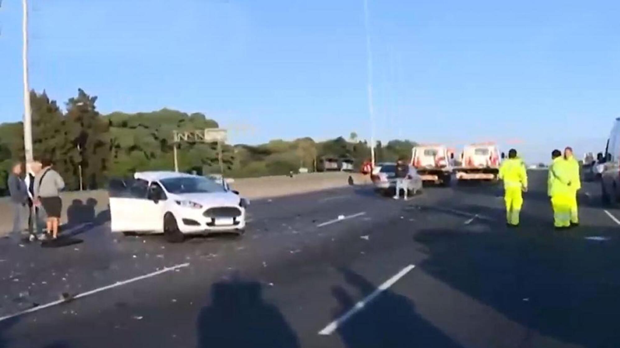 Uno de los vehículos involucrados en el choque múltiple ocurrido en la Panamericana (Archivo/Télam).