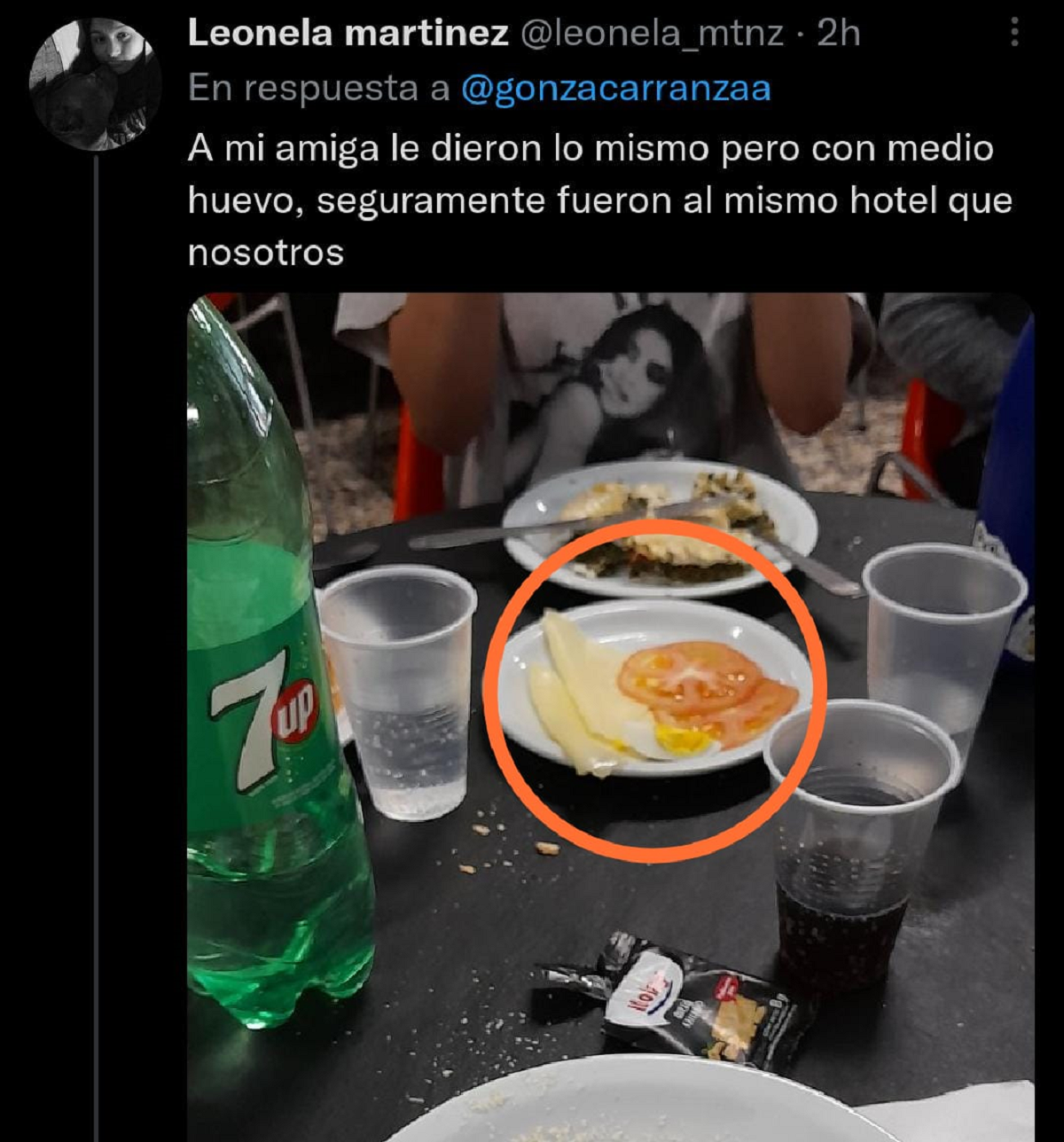 En este caso, a la amiga de otra usuaria le dieron un plato similar en un restaurante.