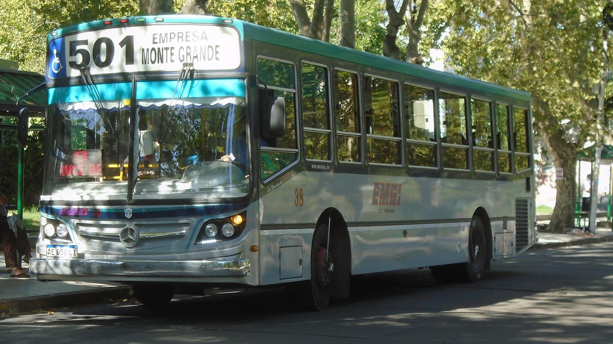 El enfrentamiento armado sucedió a bordo de un transporte de la línea 501.