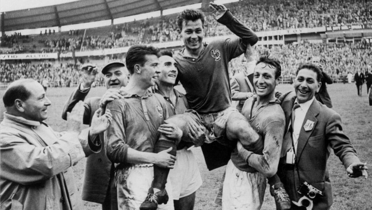 Just Fontaine convirtió 13 goles en el Mundial de Suecia de 1958 (Archivo).