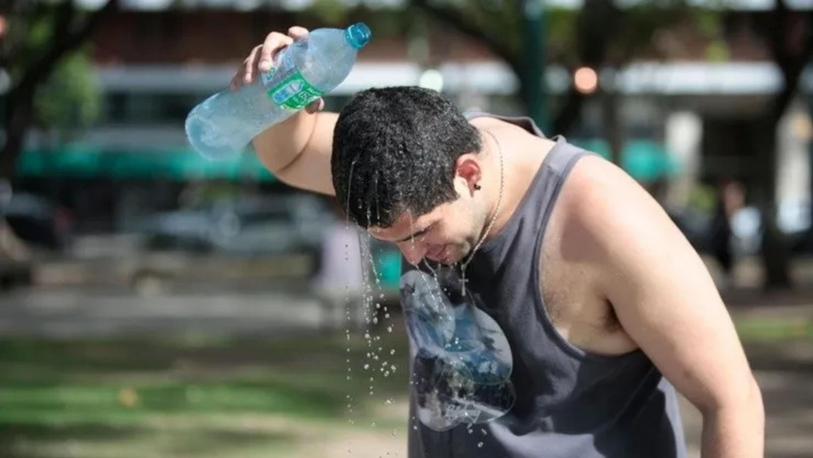 Alerta roja por calor extremo en CABA y Buenos Aires: las lluvias, ¿llegan esta noche?