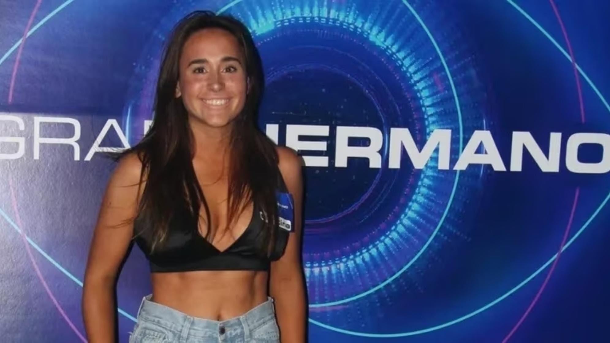 Polémica: se filtraron fotos de Martina de “Gran hermano” a los besos con su cuñado.