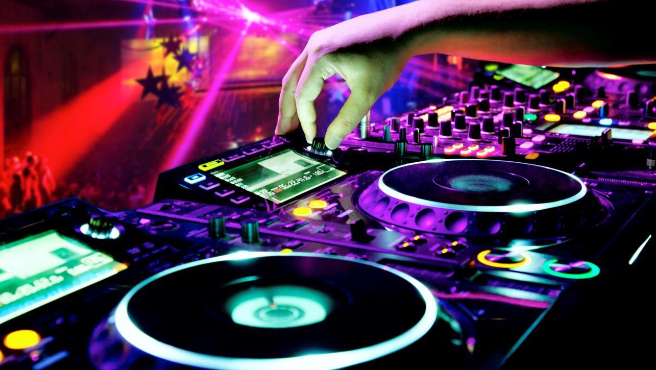 Los DJ son el alma de las fiestas (Imagen ilustrativa).