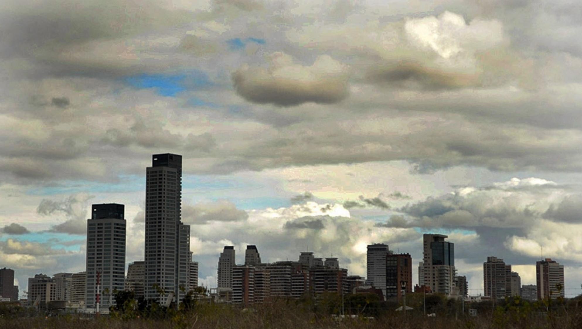 ¿Sigue el calor este fin de semana en Buenos Aires? Qué dice el Servicio Meteorológico Nacional