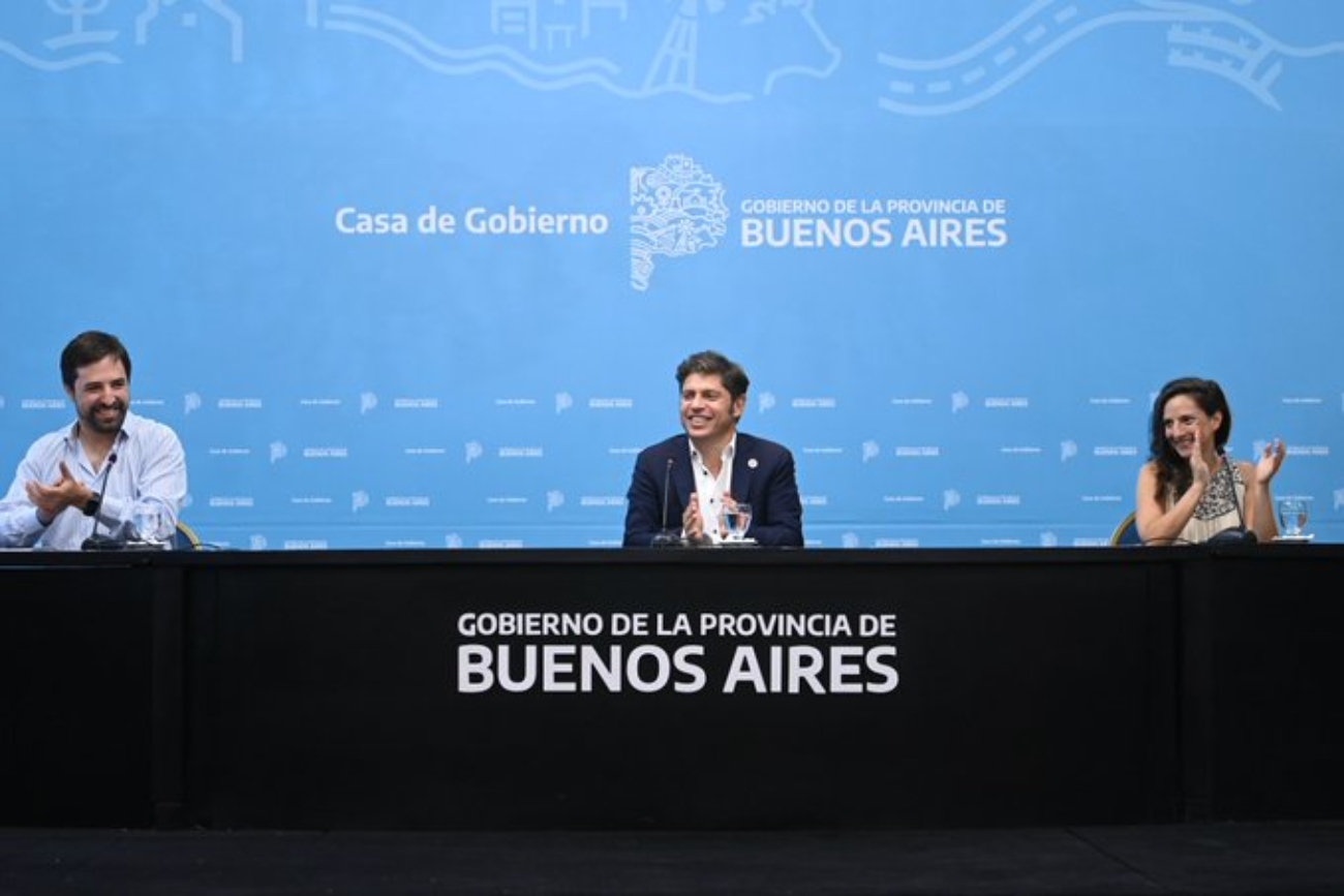 Kicillof encabezó la presentación en el Salón Dorado de la Casa de Gobierno, junto al ministro de Salud, Nicolás Kreplak y la subsecretaria de Gestión de la Información, Educación Permanente y Fiscalización, Leticia Ceriani.