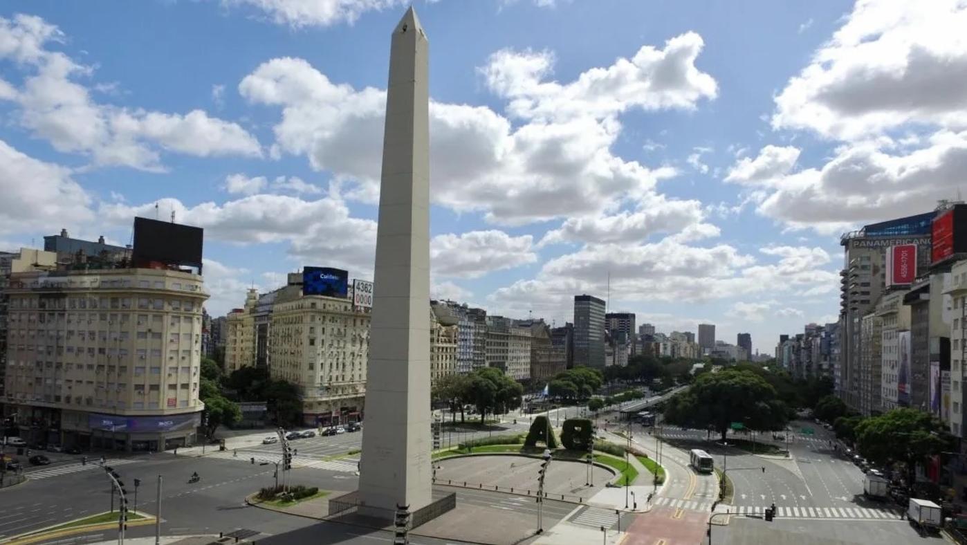 El Obelisco desolado en plena cuarentena. Foto Archivo Crónica.