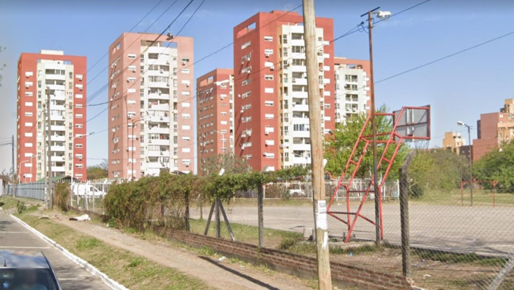 Ambos cadáveres aparecieron en este complejo de edificios.