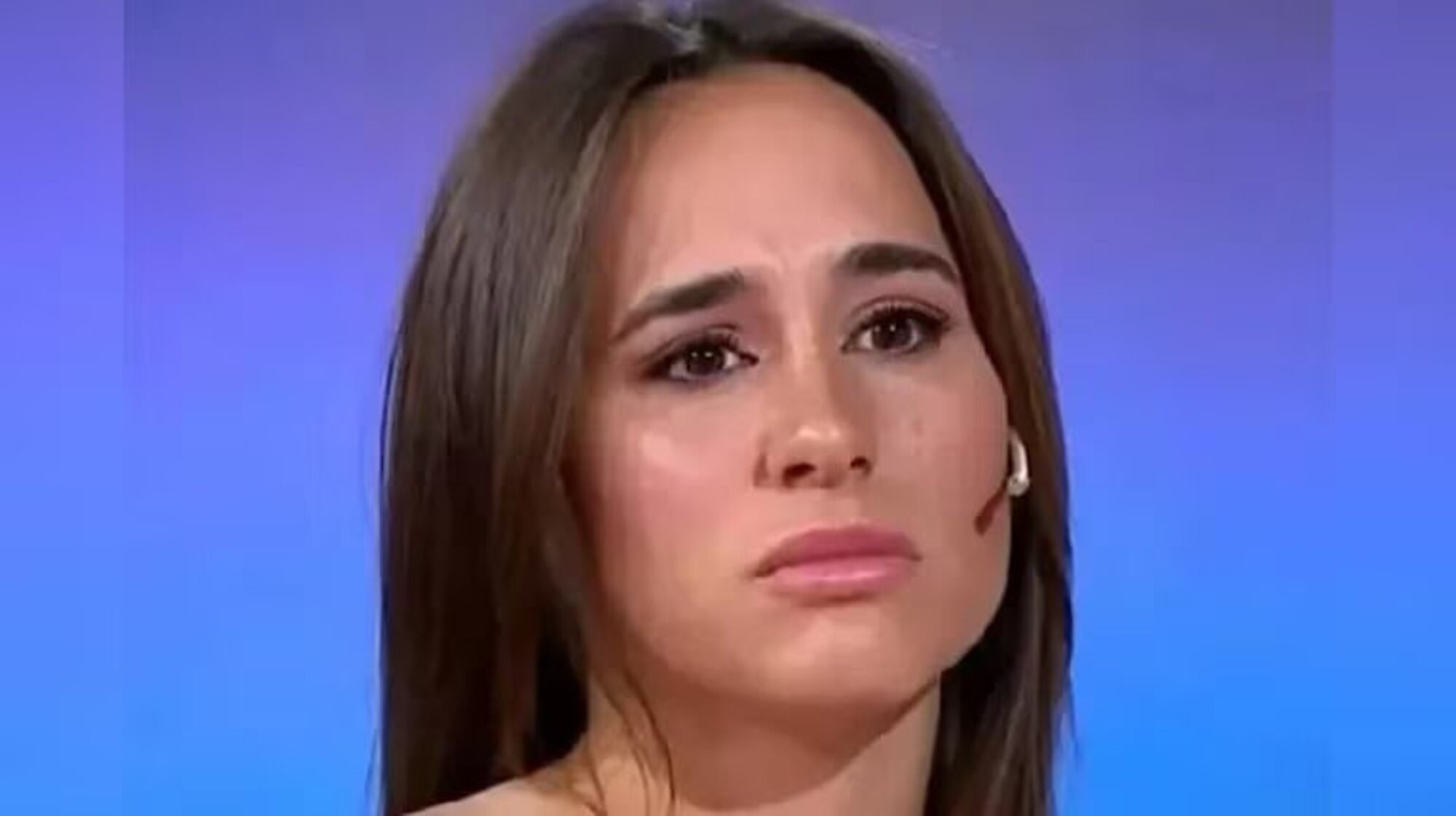 La ex participante de Gran Hermano 2022 se defendió de las acusaciones que recibió de Jey Mammón y apuntó contra las denuncias que tiene el conductor.