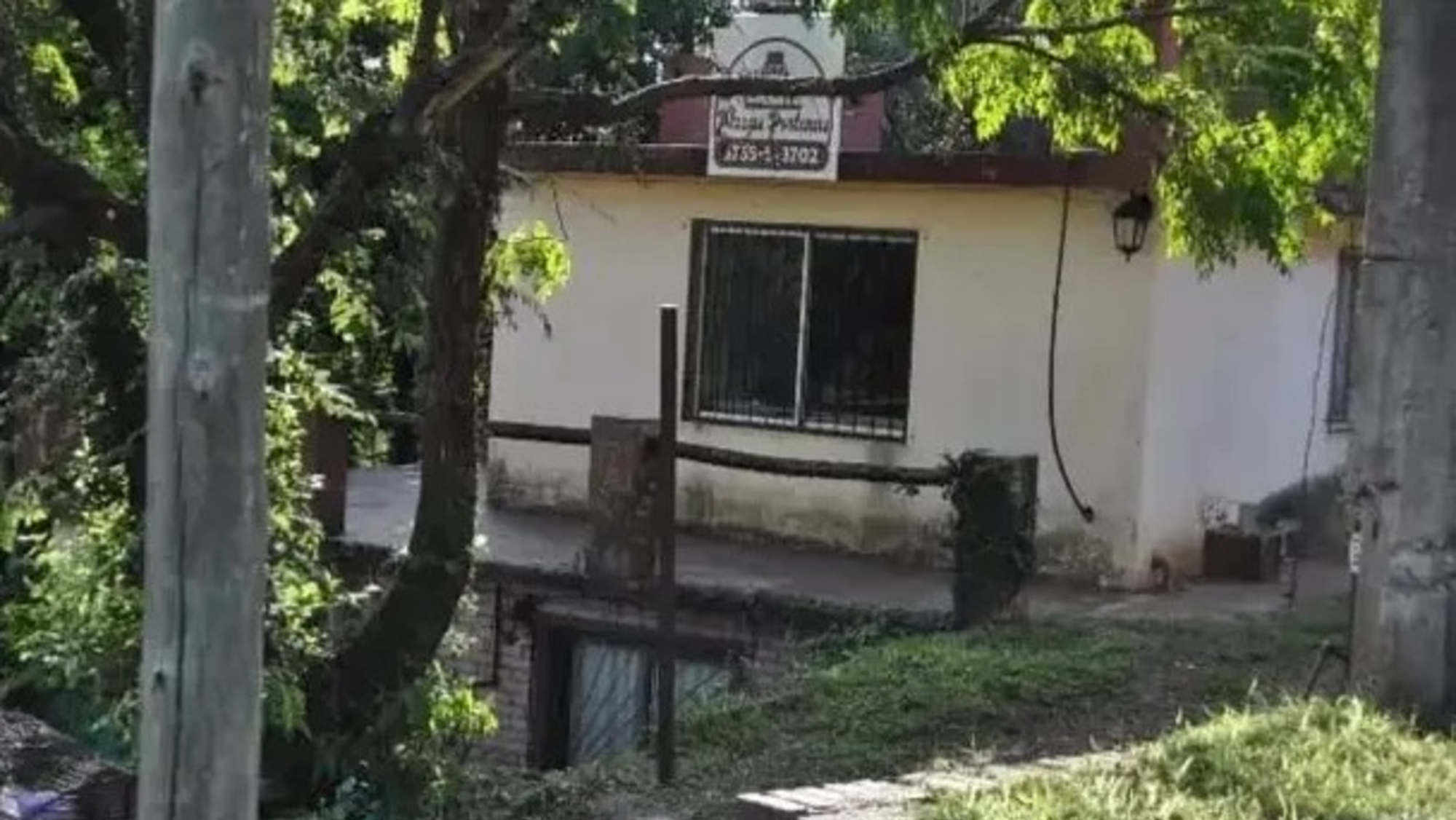 La pizzería allanada y clausurada en Oberá, provincia de Misiones.