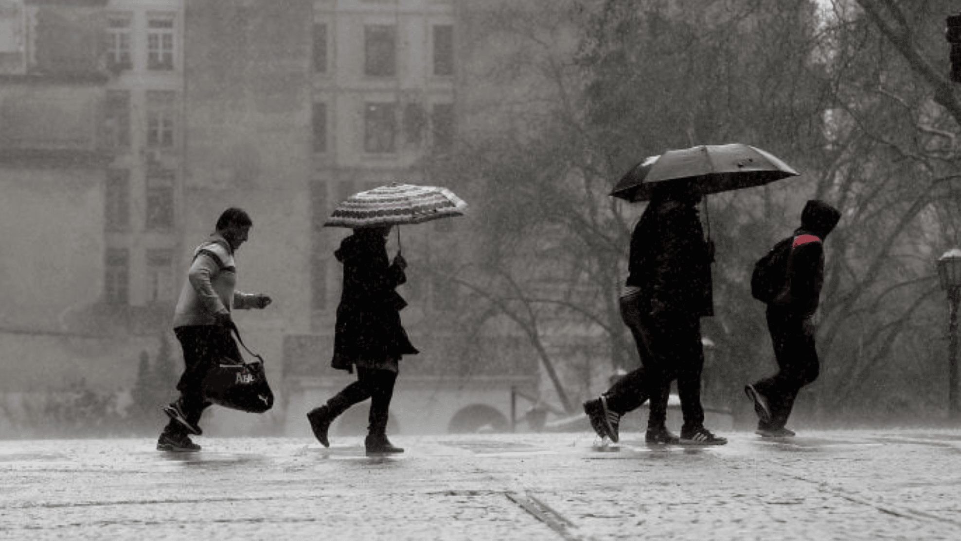 Se viene el agua en Buenos Aires: ¿A qué hora llueve y cómo estará el clima el fin de semana?