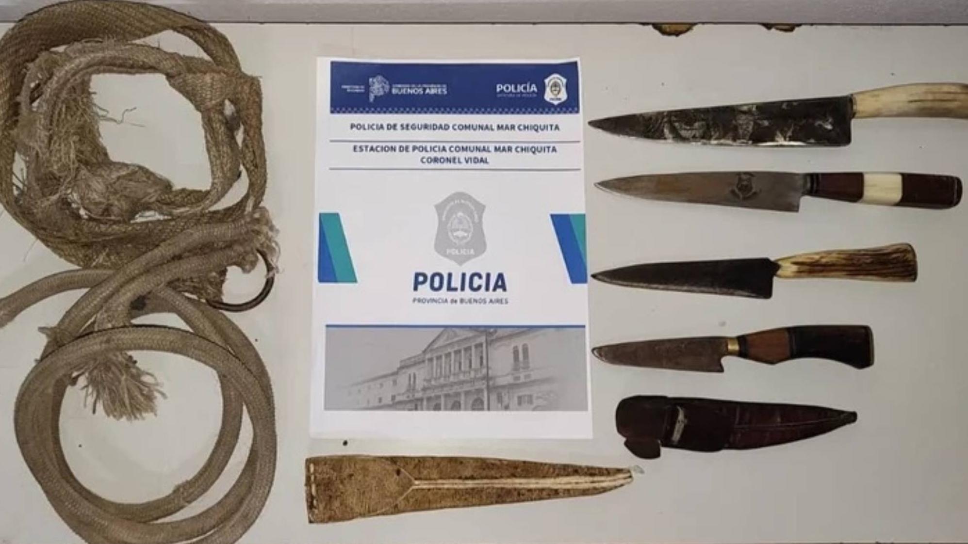 Tienen 12 y 15 años: emboscaron a tres adultos, les pegaron con sogas y amenazaron con armas blancas.