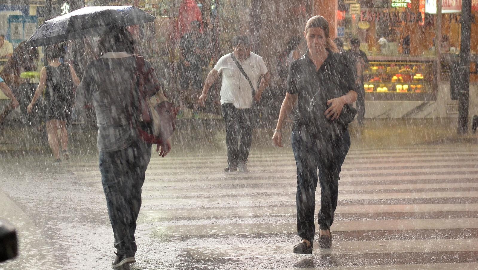 Para este lunes hay alerta amarilla por lluvias en tres provincias de Argentina (Crónica/Fernando Pérez Re/Archivo).