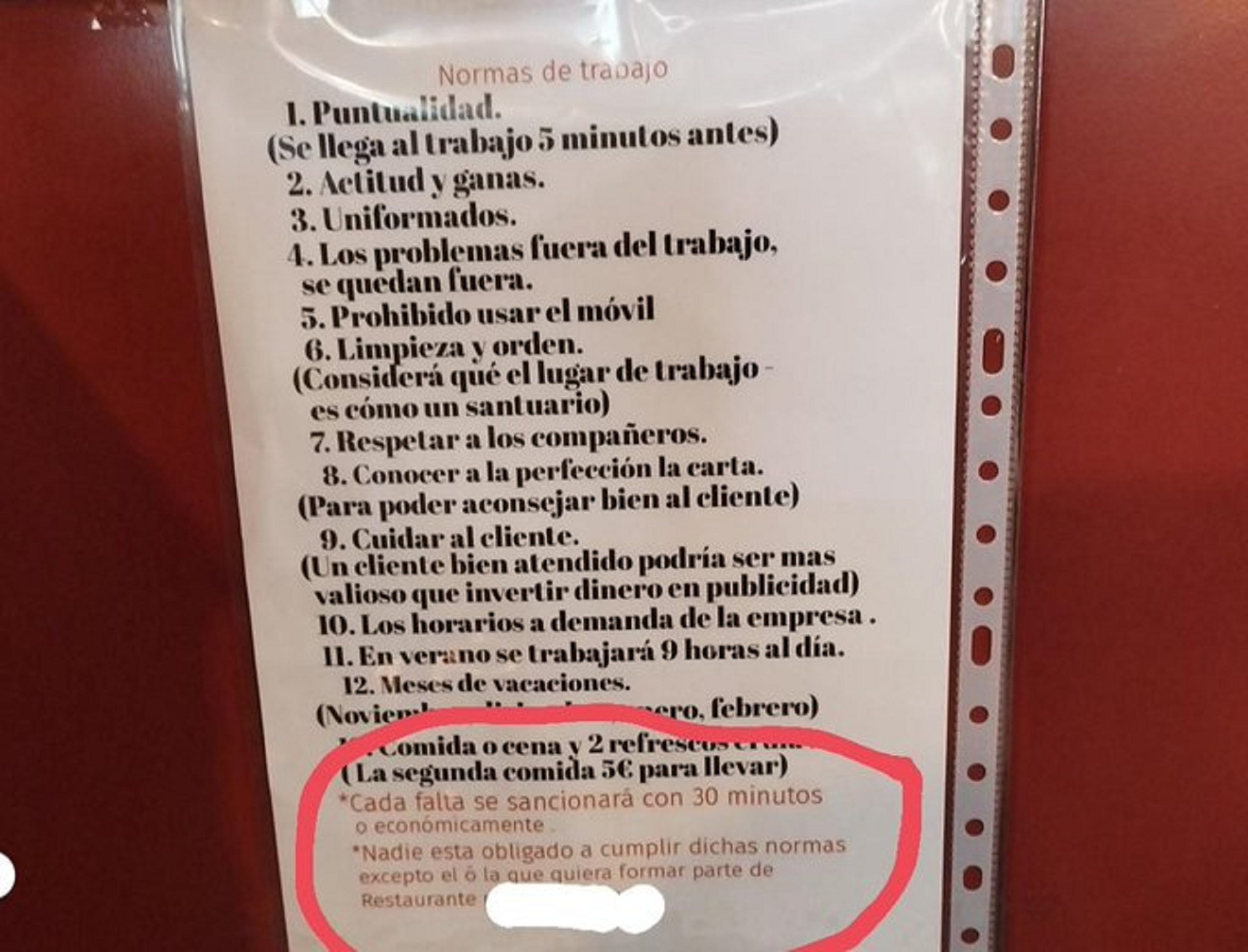 Las normas de un restaurante que generaron ruido.