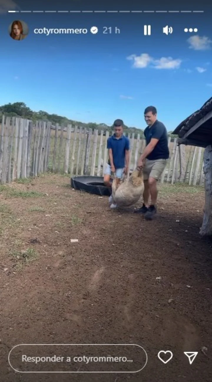 Las polémicas imágenes que compartió Coti en sus historias de Instagram.