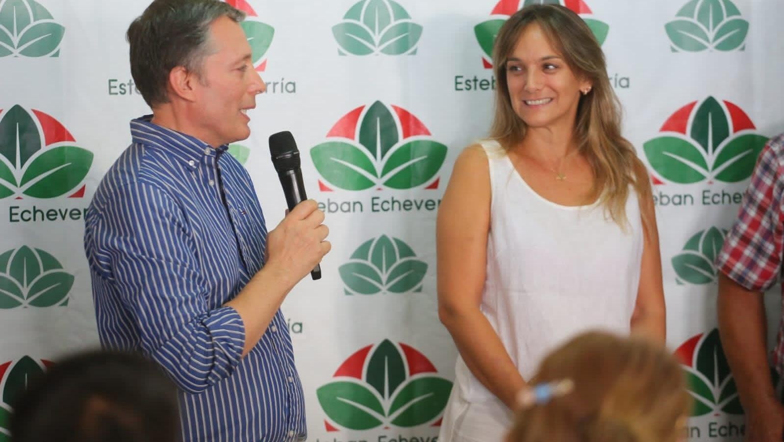 El intendente Fernando Gray y la presidenta de Agua y Saneamientos Argentinos (AYSA), Malena Galmarini.