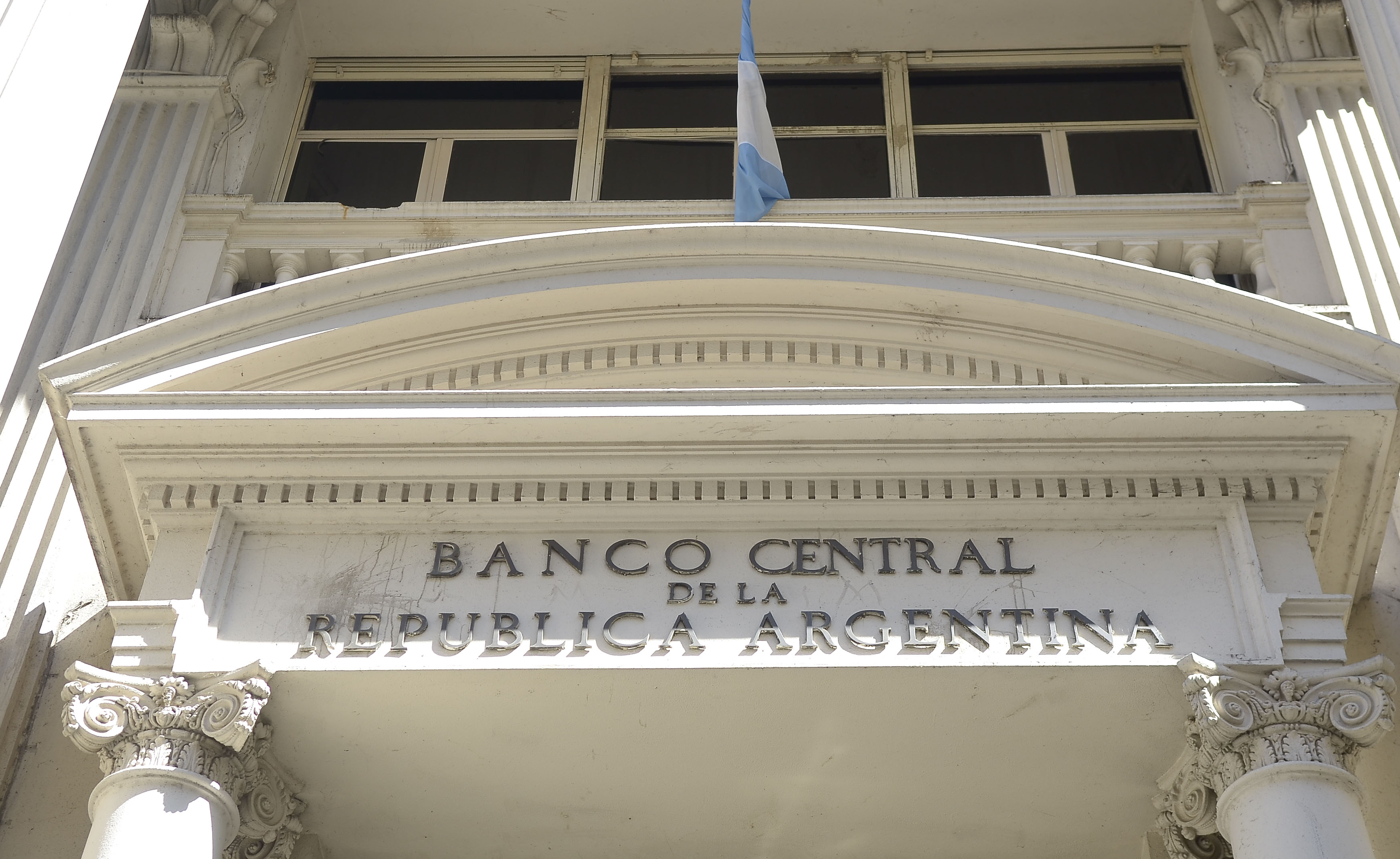 El   <a href='https://www.cronica.com.ar/tags/Banco Central'>Banco Central</a> podría aumentar la tasa de interés para el   <a href='https://www.cronica.com.ar/tags/Plazo fijo'>Plazo fijo</a> ante la suba de la inflación.