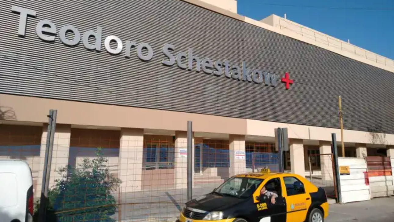 La mujer herida se encuentra internada en el hospital Teodoro Schestakow (Imagen ilustrativa).