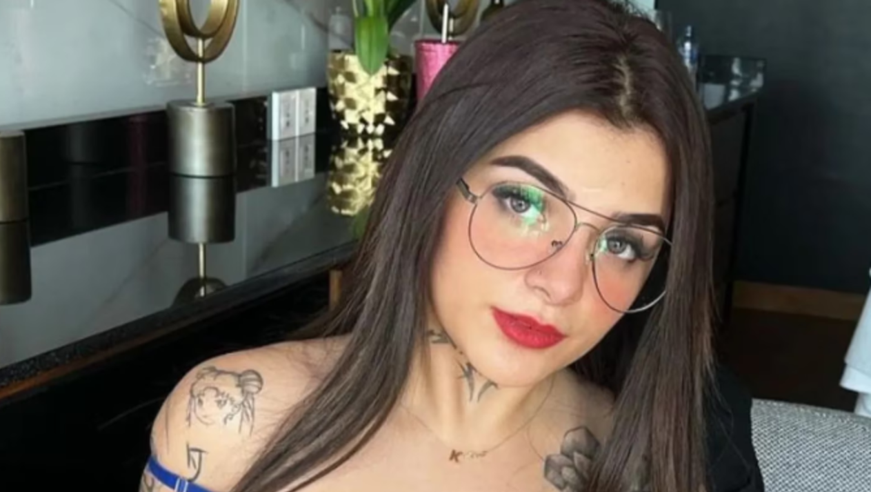 Karely Ruiz es una reconocida influencer de OnlyFans (Instagram).