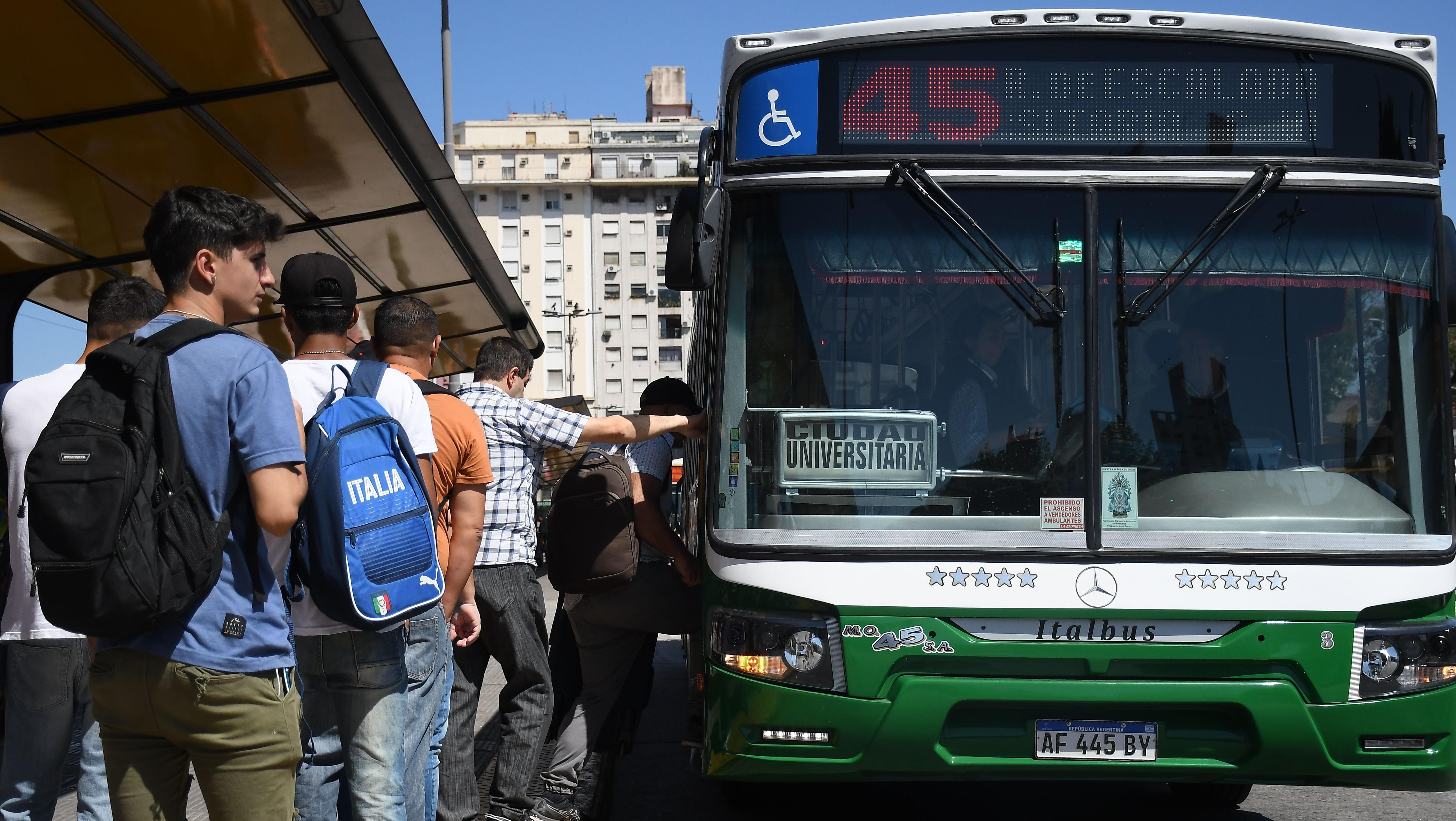 Nueva jornada con paro de colectivos en el AMBA (Rubén Paredes / Crónica / Archivo).