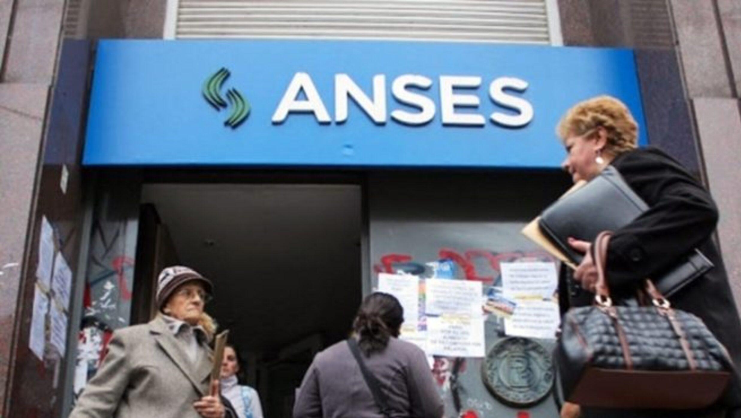 ANSES: cuándo cobran jubilados y pensionados durante abril 2023 (Imagen ilustrativa).