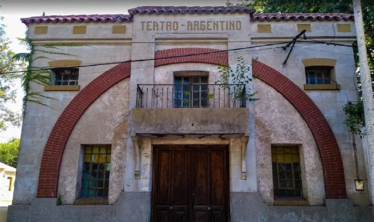 El 'Teatro Argentino' podría tener su reapertura.