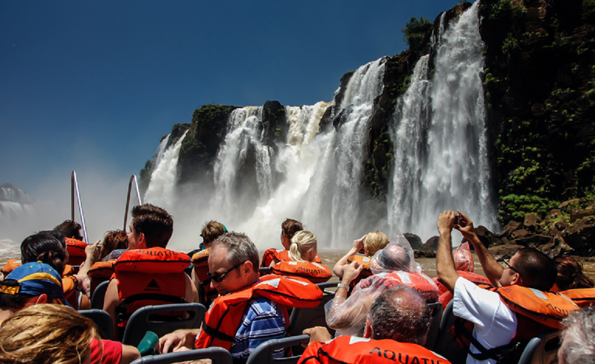 Las Cataratas del Iguazú ofrecen muchas opciones turísticas.