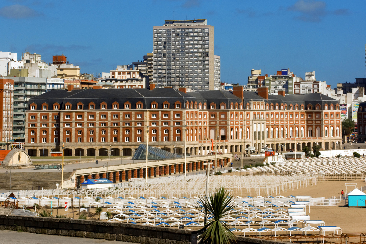 Mar del Plata es un destino cercano pero igual de cautivante.