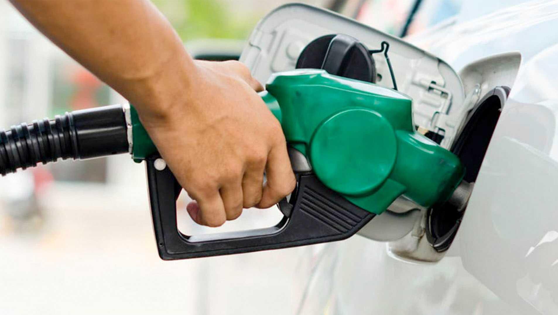 Los precios de la nafta y el gasoil tendrán un incremento del 4% en mayo.