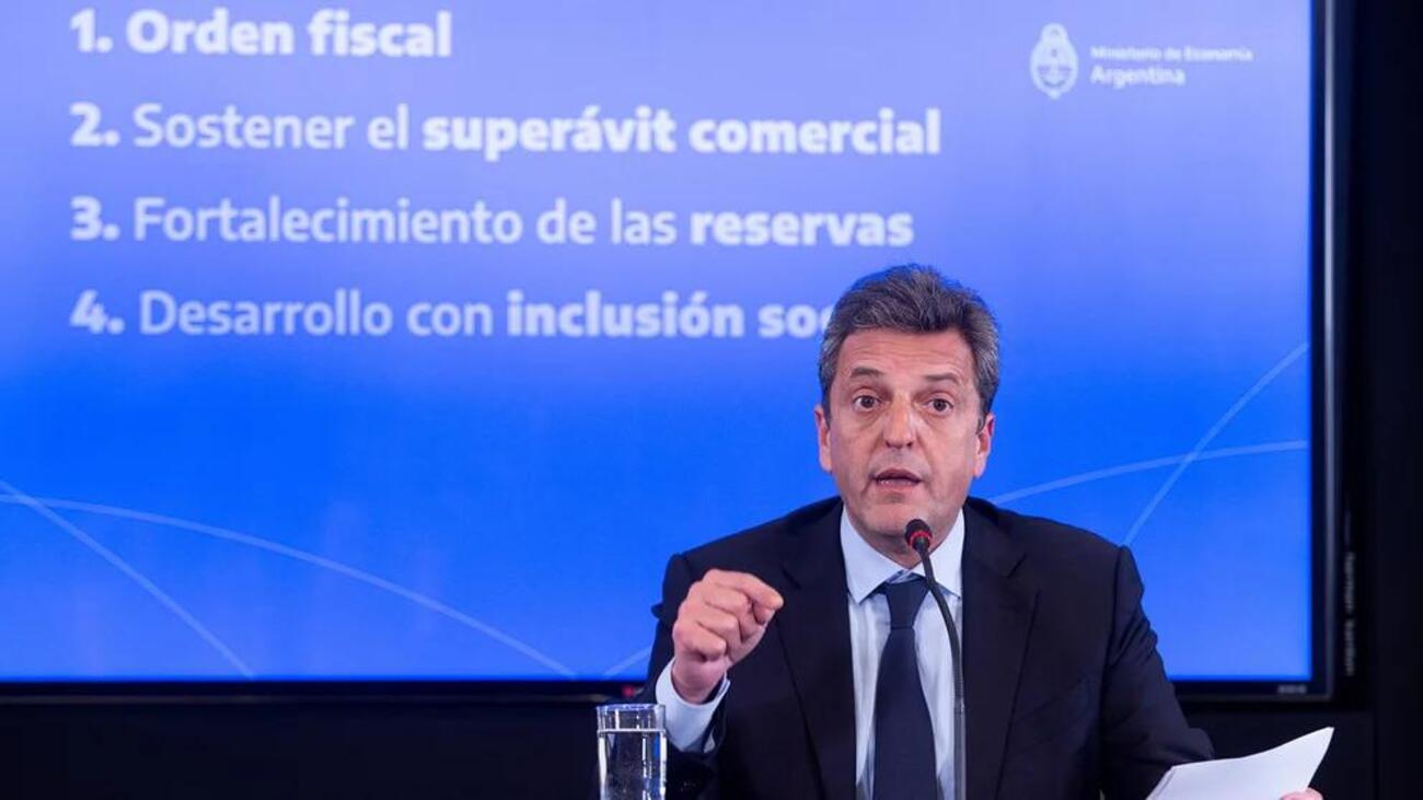 El ministro de Economía, Sergio Massa, dio su punta de vista en medio de la suba del dólar blue.