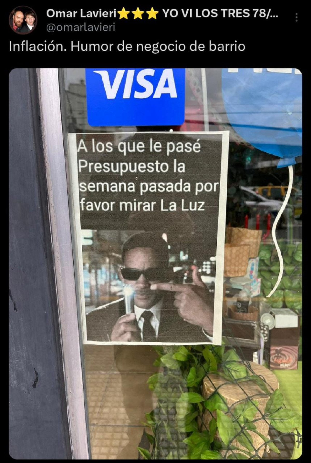 El tuit viral sobre el cartel que pegaron en un negocio.