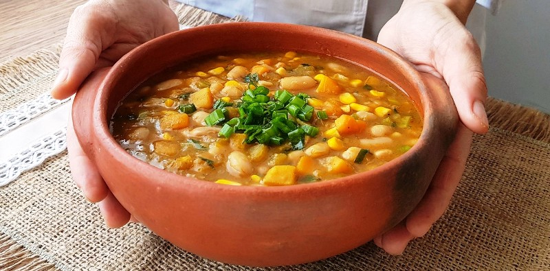 Cómo hacer un rico locro argentino: el paso a paso.