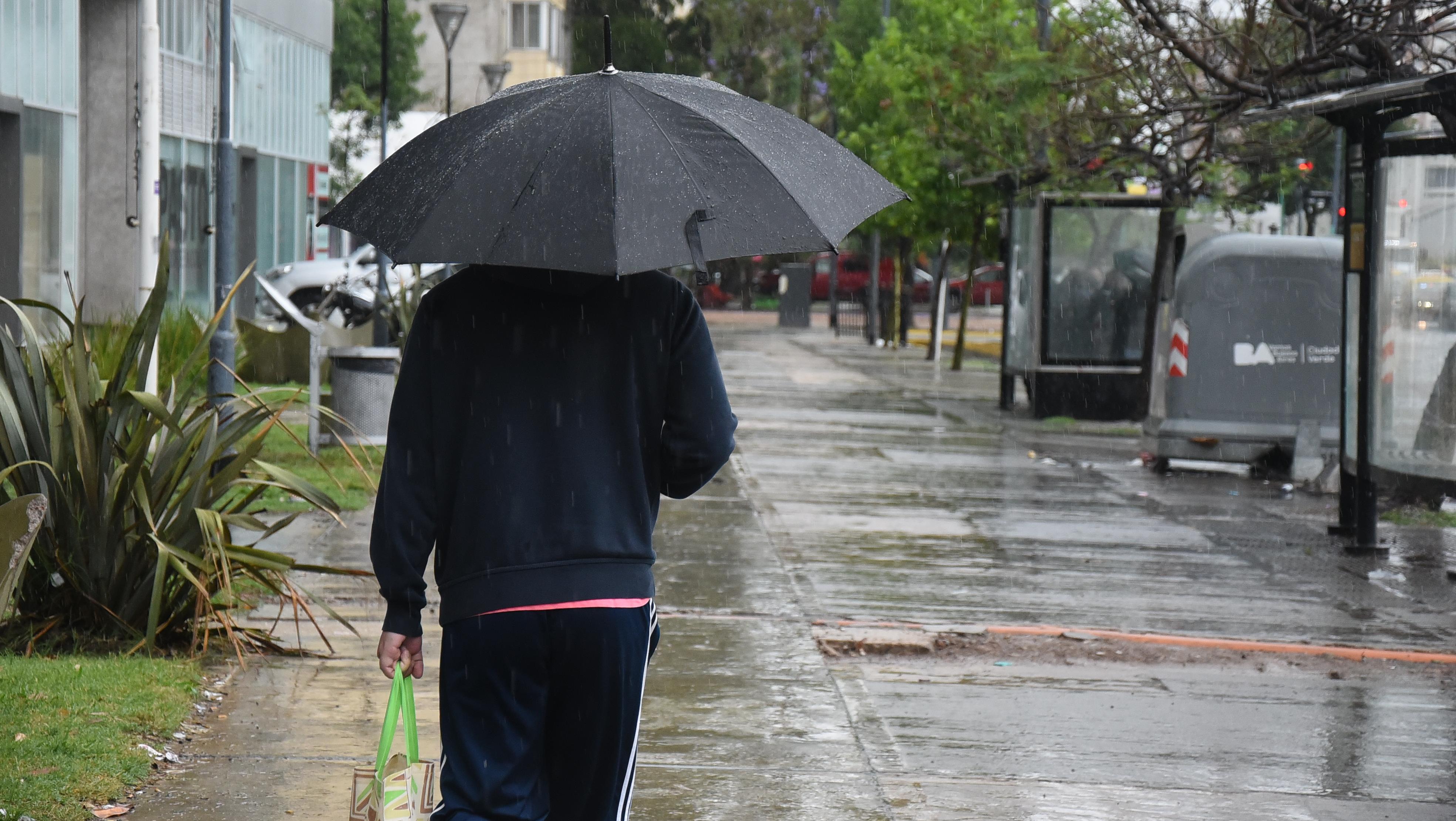 Alertas por tormentas y vientos fuertes en cuatro provincias (Jonatan Moreno / Crónica).