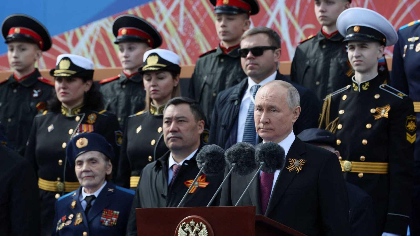 El presidente ruso Vladimir Putin brindó un discurso durante el desfile militar del Día de la Victoria, en la Plaza Roja, centro de Moscú.