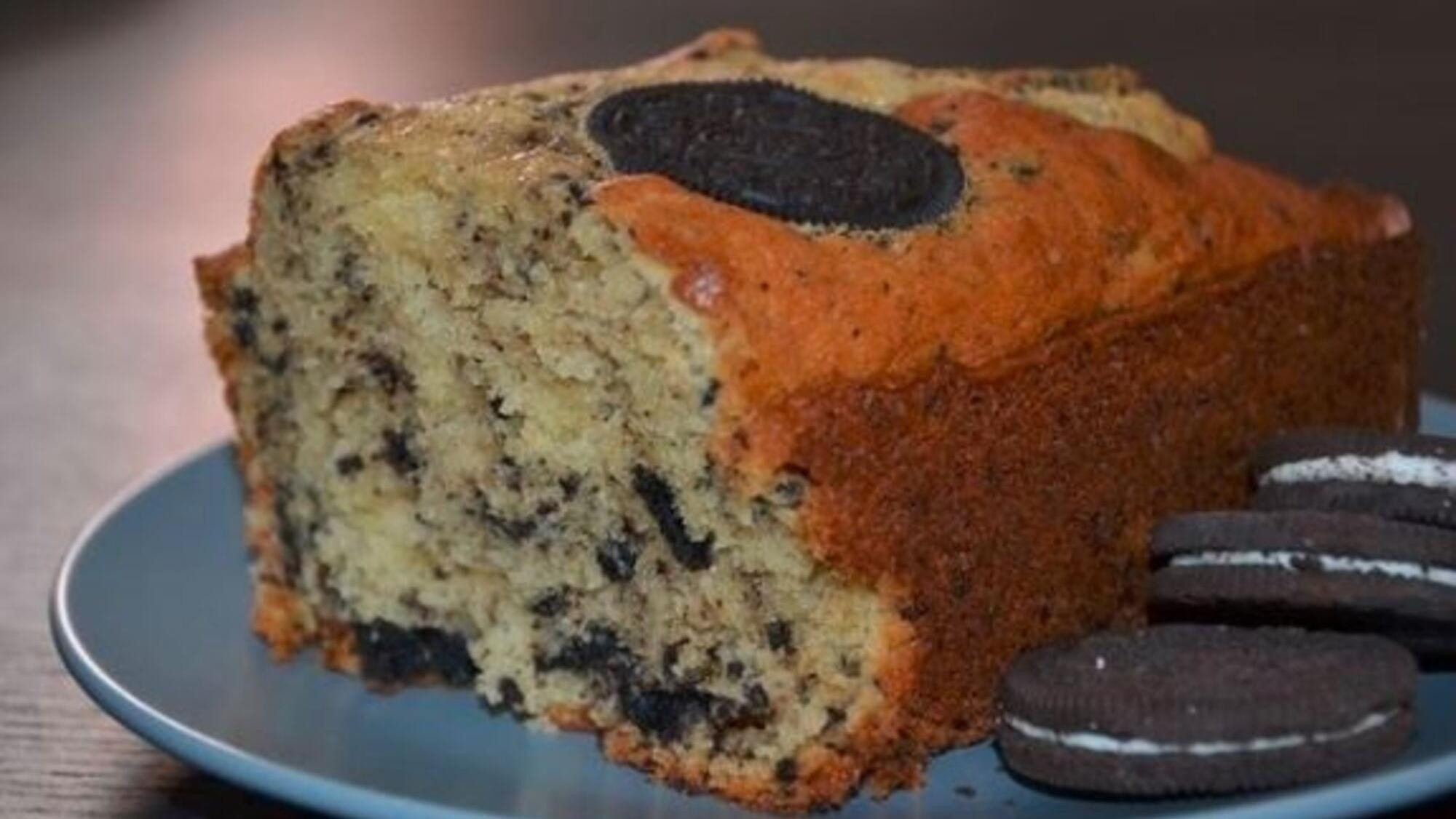 Budín con las galletitas de chocolate más famosas: una receta original para acompañar con mate.